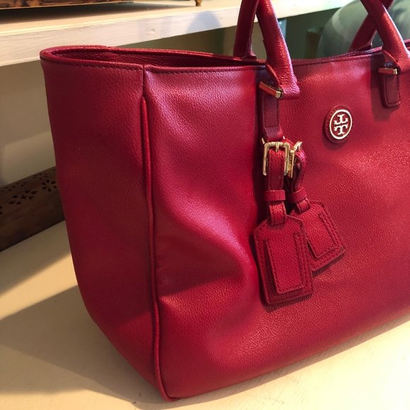 **SOLD***TORY BURCH Large Red Leather Tote Handbag Shoulder Bag Gold Hardware - Picture 3 of 16